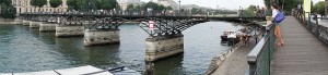 Pont des Arts en París 10
